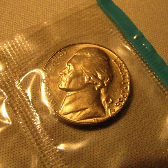 1968 Uncirculated Proof Set of U.S. Coins - Picture 6 of 15